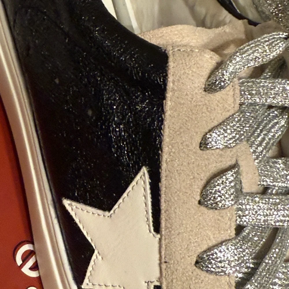 Nature Breeze Black and White Retro Star Sneakers size 9 NWB - Picture 3 of 9